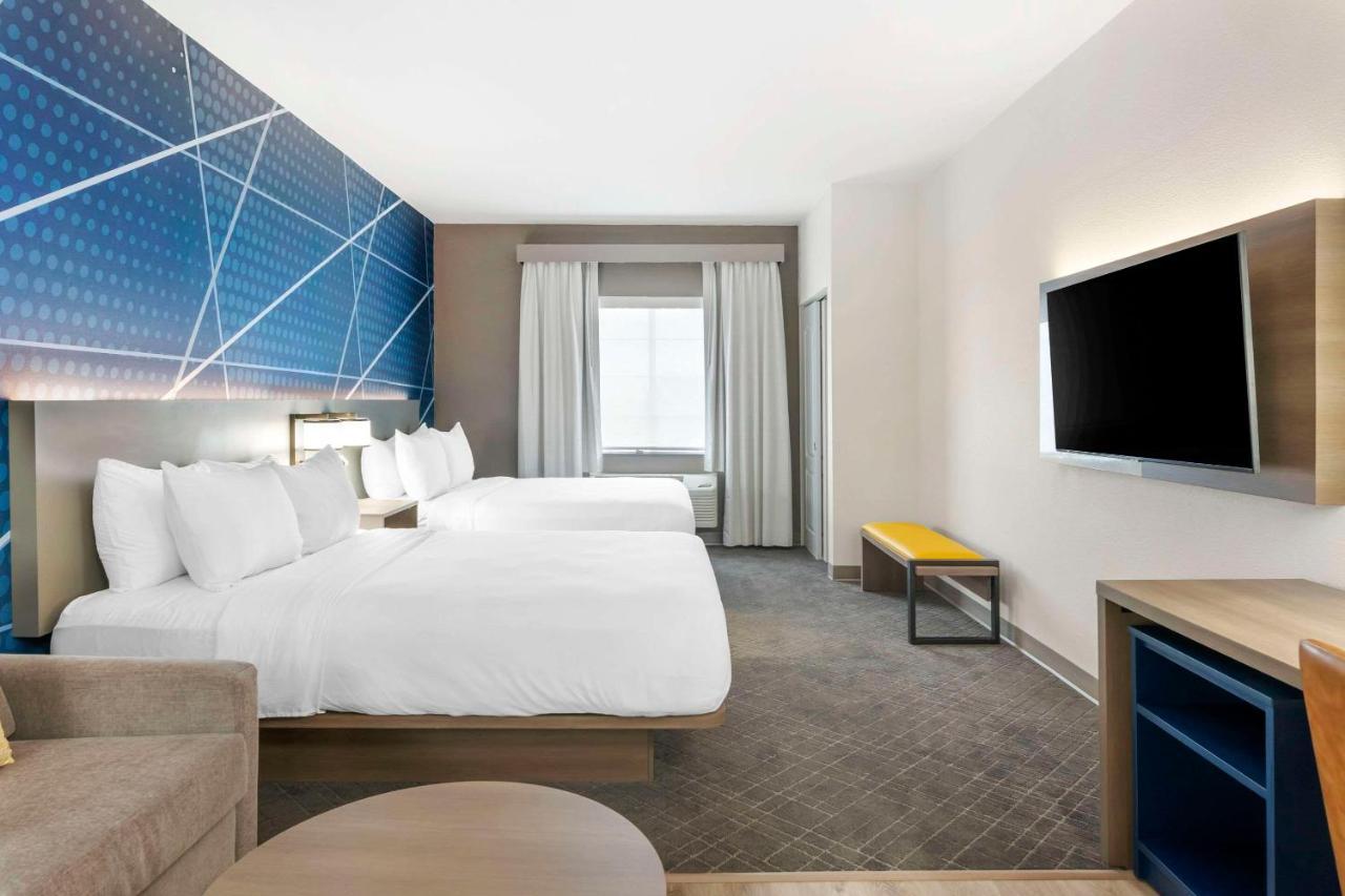 Comfort Suites Elgin Buitenkant foto